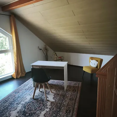 Les Leonides, A Nature House Walscheid