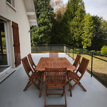 Les Leonides, A Nature House Ferienhaus